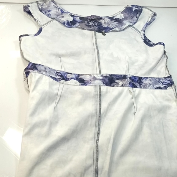 NWOT Latin Quarters  Wight & Purple 💜 Floral Stain Women's Dress Size L - Picture 11 of 16